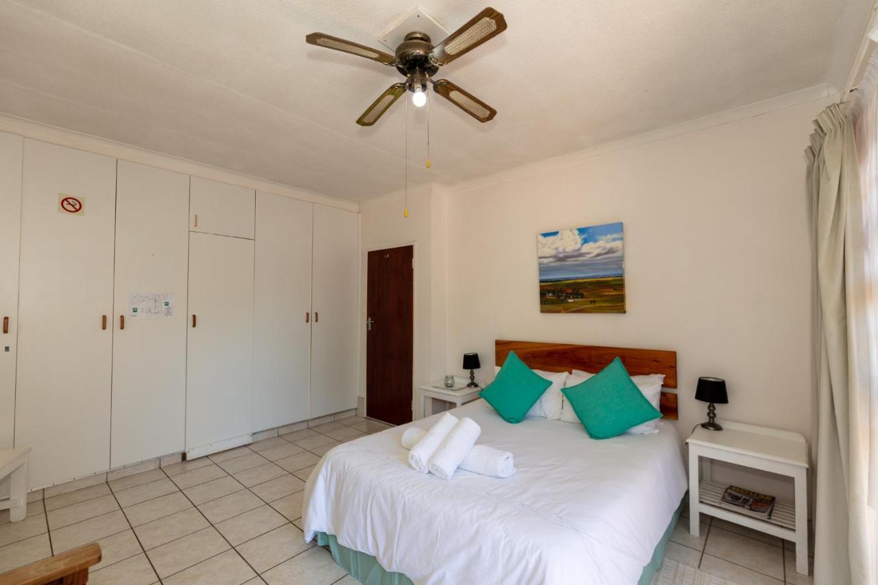 Nothando Backpackers Lodge Plettenberg Bay Eksteriør bilde